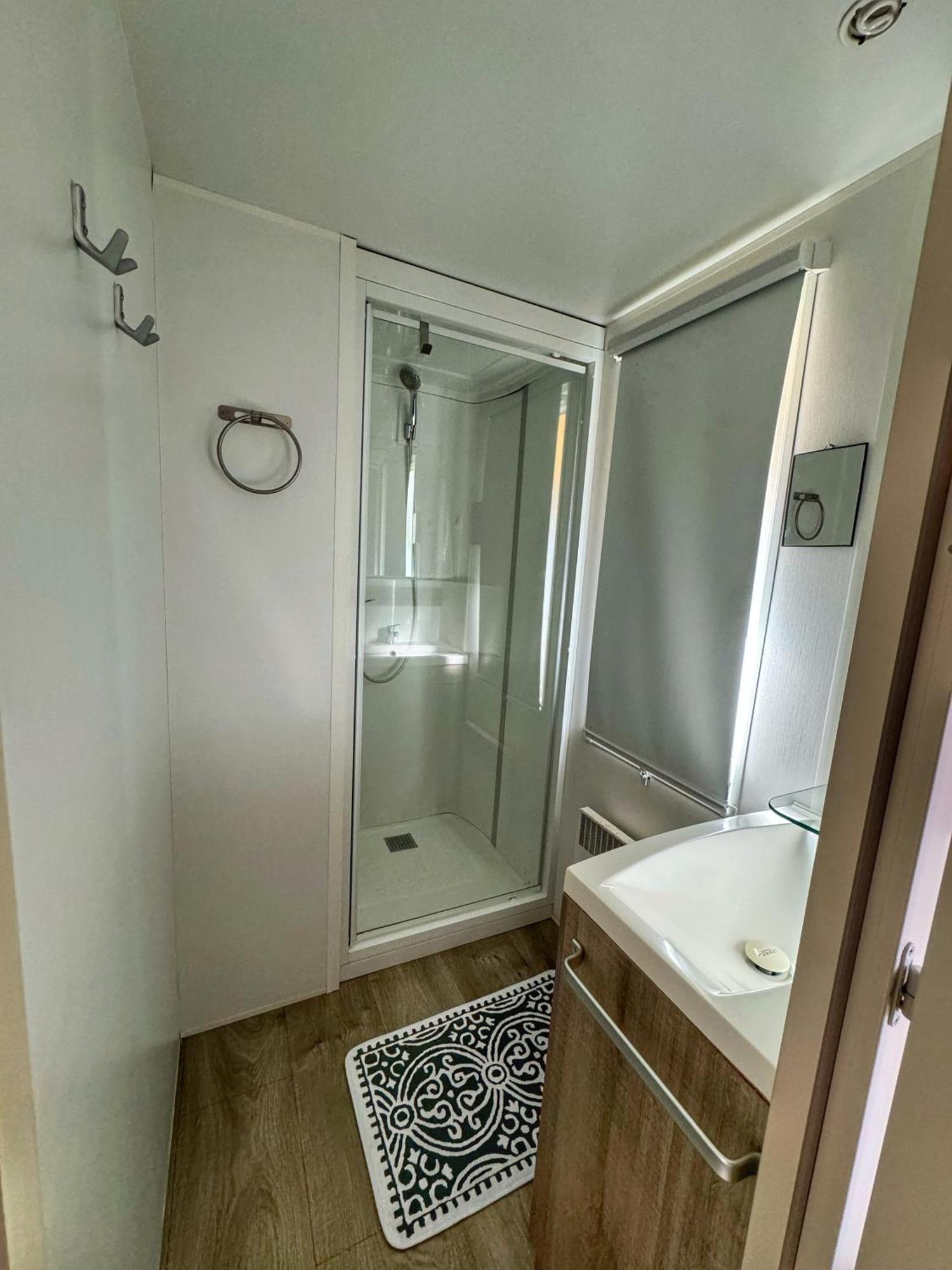 מונסטר Grand Mobile-Home 6 Places Climatise מראה חיצוני תמונה